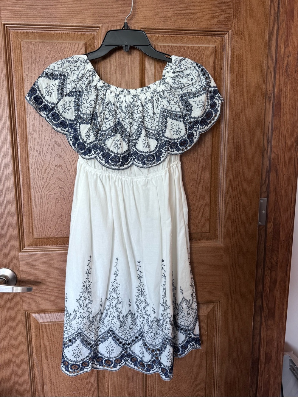 Navy & White Embroidered Off-Shoulder Dress - Size Large